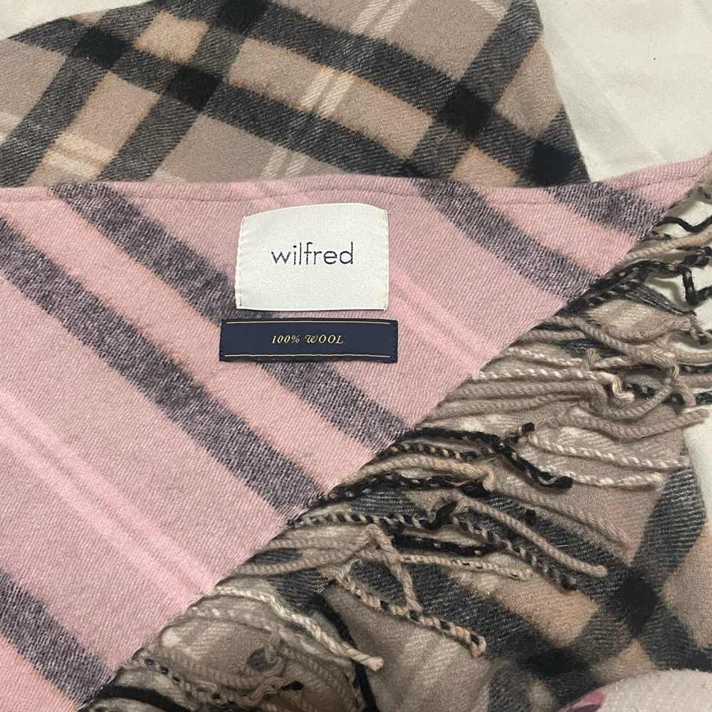 (SOLD) Wilfred 100% Wool Triangle Scarf